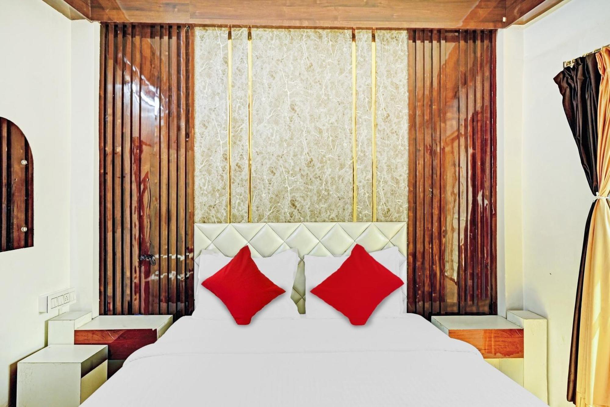 Hotel O Om Shanti Inn Kalküta Dış mekan fotoğraf